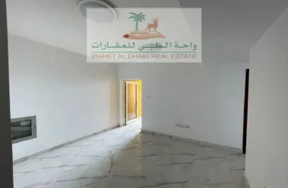 Apartment - 2 Bedrooms - 2 Bathrooms for rent in Yasmeen Tower - Al Majaz 2 - Al Majaz - Sharjah