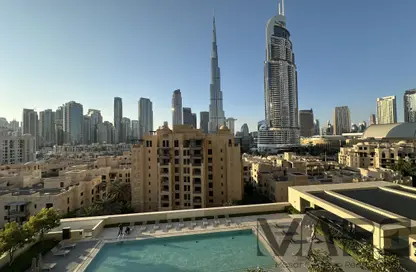 Apartment - 2 Bedrooms - 2 Bathrooms for rent in Burj Royale - Downtown Dubai - Dubai