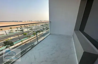 Apartment - 1 Bathroom for rent in Oasis Residences - Masdar City - Abu Dhabi