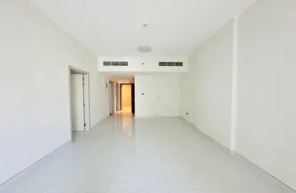 Apartment - 1 Bedroom - 2 Bathrooms for rent in Muwaileh 29 Building - Muwaileh - Sharjah