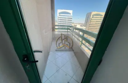 Apartment - 2 Bedrooms - 2 Bathrooms for rent in Khalifa Street - Abu Dhabi