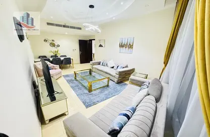 Apartment - 1 Bedroom - 2 Bathrooms for rent in Beach Tower 1 - Al Khan Lagoon - Al Khan - Sharjah