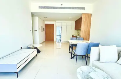 Apartment - 1 Bedroom - 1 Bathroom for rent in Beach Vista - EMAAR Beachfront - Dubai Harbour - Dubai