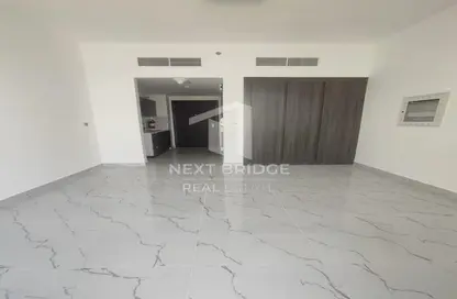 Apartment - 1 Bathroom for rent in Time 1 - Dubai Land - Dubai