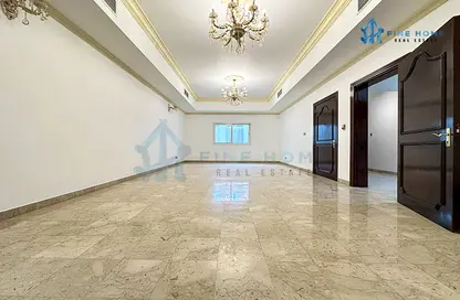 Villa - 4 Bedrooms - 5 Bathrooms for rent in Airport Road - Abu Dhabi