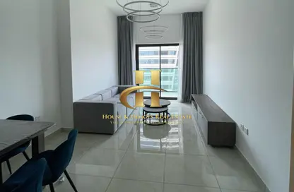 Apartment - 1 Bedroom - 2 Bathrooms for rent in The Square Tower - Jumeirah Village Circle - Dubai