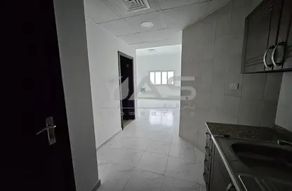 Apartment - 1 Bathroom for rent in RAK Tower - Al Seer - Ras Al Khaimah