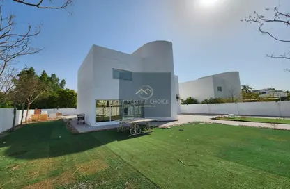 Villa - 4 Bedrooms - 5 Bathrooms for rent in Al Garhoud Villas - Al Garhoud - Dubai