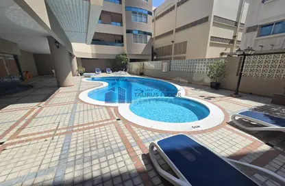 Apartment - 3 Bedrooms - 3 Bathrooms for rent in Diplomat Building - Umm Hurair 1 - Umm Hurair - Dubai