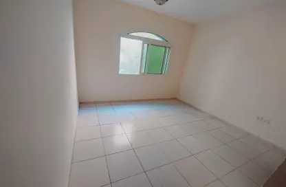 Apartment - 1 Bathroom for rent in Muwailih Building - Muwaileh - Sharjah