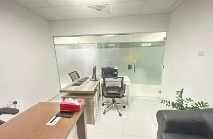 Business Centre - Studio - 1 Bathroom for rent in Aspin Tower - Sheikh Zayed Road - Dubai