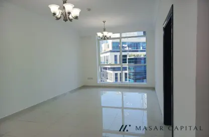 Apartment - 1 Bedroom - 2 Bathrooms for rent in Majestic Tower - Al Abraj street - Business Bay - Dubai