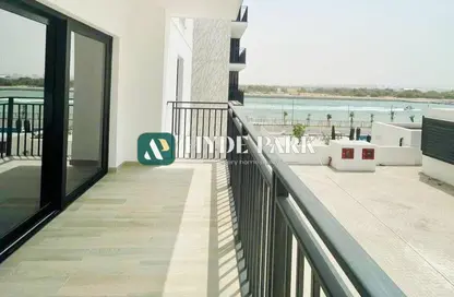 Apartment - 2 Bedrooms - 2 Bathrooms for rent in Waters Edge - Yas Island - Abu Dhabi