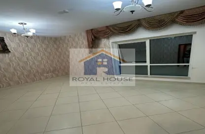 Apartment - 4 Bedrooms - 4 Bathrooms for sale in Cornich Al Buhaira - Sharjah