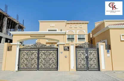 Villa - 5 Bedrooms for rent in Mohamed Bin Zayed Centre - Mohamed Bin Zayed City - Abu Dhabi