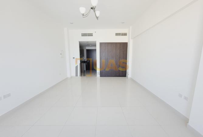 Apartment for Rent in Ayedh Tower: Huge Layout Studio Best For Couple ...