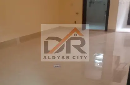 Apartment - 1 Bathroom for rent in Al Jurf 2 - Al Jurf - Ajman Downtown - Ajman