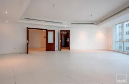 Apartment - 3 Bedrooms - 5 Bathrooms for rent in Bel Ghailam Tower - Corniche Road - Abu Dhabi