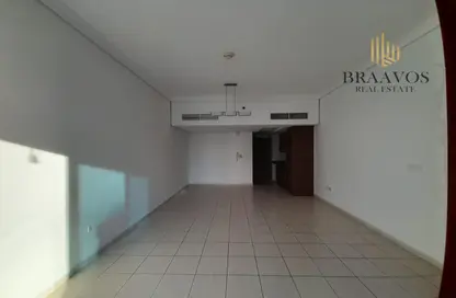 Apartment - Studio - 1 Bathroom for rent in Lake Terrace - JLT Cluster D - Jumeirah Lake Towers - Dubai