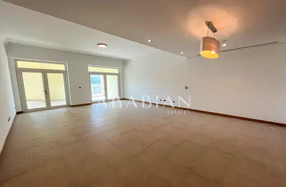 Apartment - 2 Bedrooms - 3 Bathrooms for sale in Al Hallawi - Shoreline Apartments - Palm Jumeirah - Dubai