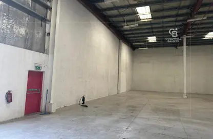 Warehouse - Studio - 2 Bathrooms for rent in Dubai Investment Park (DIP) - Dubai