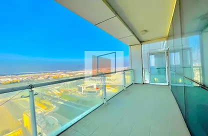 Apartment - 3 Bedrooms - 5 Bathrooms for rent in AD One Tower - Capital Centre - Abu Dhabi