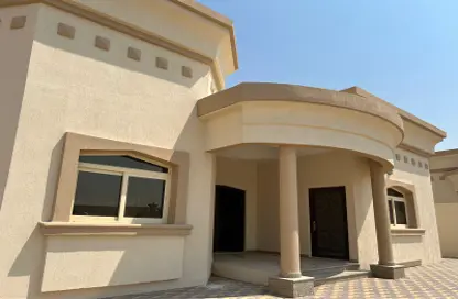 Villa - 3 Bedrooms - 4 Bathrooms for rent in Al Suyoh 1 - Al Suyoh - Sharjah