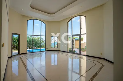 Villa - 4 Bedrooms - 5 Bathrooms for rent in Garden Homes Frond E - Garden Homes - Palm Jumeirah - Dubai