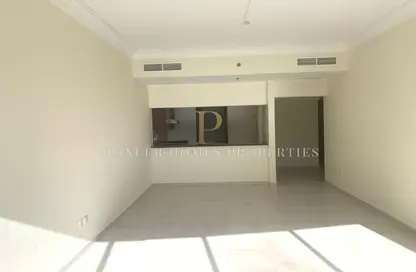 Apartment - 1 Bedroom - 2 Bathrooms for rent in Lake Shore Tower - JLT Cluster Y - Jumeirah Lake Towers - Dubai