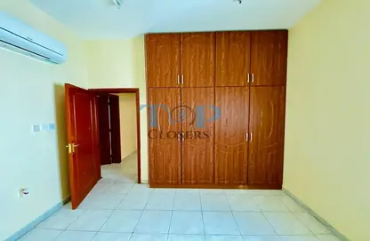 Apartment - 3 Bedrooms - 3 Bathrooms for rent in Shareat Al Mutaredh - Al Mutarad - Al Ain