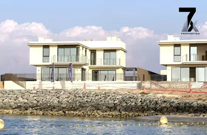 Villa - 5 Bedrooms - 6 Bathrooms for sale in Falcon Island North - Falcon Island - Al Hamra Village - Ras Al Khaimah