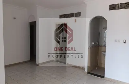 Apartment - 2 Bedrooms - 2 Bathrooms for rent in Al Kuwaitat - Central District - Al Ain