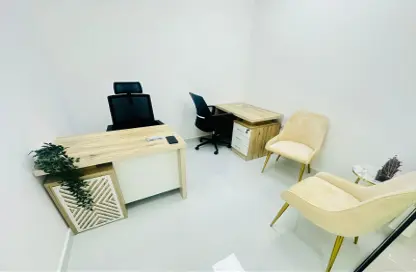 Office Space - Studio - 1 Bathroom for rent in Red Avenue - Al Garhoud - Dubai