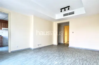 Villa - 2 Bedrooms - 3 Bathrooms for rent in Springs 3 - The Springs - Dubai