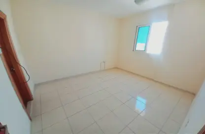 Apartment - 1 Bedroom - 2 Bathrooms for rent in Al Qulaya'ah - Al Sharq - Sharjah