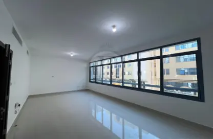 Apartment - 3 Bedrooms - 4 Bathrooms for rent in Al Otaiba Tower - Electra Street - Abu Dhabi