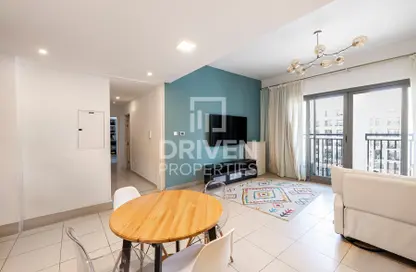 Apartment - 2 Bedrooms - 2 Bathrooms for sale in Hayat Boulevard-1A - Hayat Boulevard - Town Square - Dubai