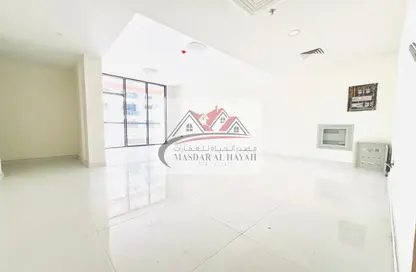 Apartment - 3 Bedrooms - 4 Bathrooms for rent in Muweileh Community - Muwaileh Commercial - Sharjah