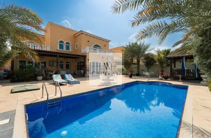 Villa - 5 Bedrooms - 7 Bathrooms for sale in Legacy - Jumeirah Park - Dubai