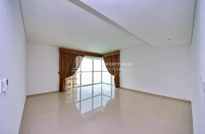 Apartment - 2 Bedrooms - 3 Bathrooms for rent in RAK Tower - Marina Square - Al Reem Island - Abu Dhabi