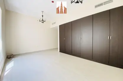 Apartment - 1 Bedroom - 2 Bathrooms for rent in Muwailih Building - Muwaileh - Sharjah