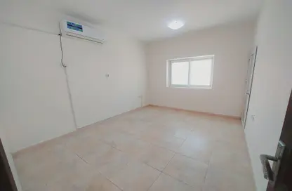 Apartment - 1 Bedroom - 1 Bathroom for rent in Muwailih Building - Muwaileh - Sharjah