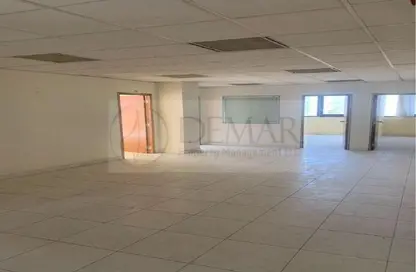 Half Floor - Studio - 2 Bathrooms for rent in Al Saman Tower - Hamdan Street - Abu Dhabi