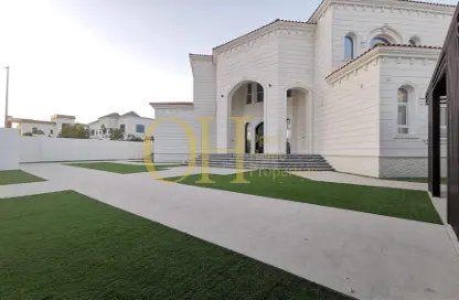 Villa - 5 Bedrooms - 6 Bathrooms for sale in Al Merief - Khalifa City - Abu Dhabi