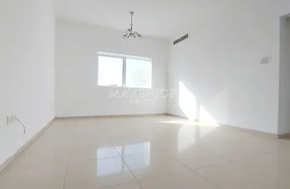 Empty Room image for: Apartment - 1 Bedroom - 1 Bathroom for rent in Al Rund Tower - Al Khan Lagoon - Al Khan - Sharjah, Image 1