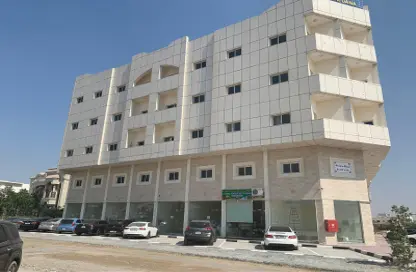 Half Floor - Studio - 4 Bathrooms for rent in Al Mowaihat 1 - Al Mowaihat - Ajman