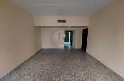 Apartment - 1 Bedroom - 1 Bathroom for rent in Al Ramhan Tower - Tourist Club Area - Abu Dhabi