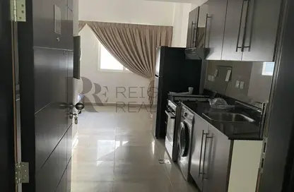 Apartment - 1 Bathroom for sale in Tower 22 - Al Reef Downtown - Al Reef - Abu Dhabi