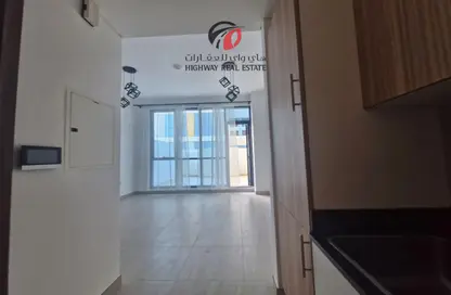 Apartment - Studio - 1 Bathroom for rent in Jumeirah Garden City - Al Satwa - Dubai