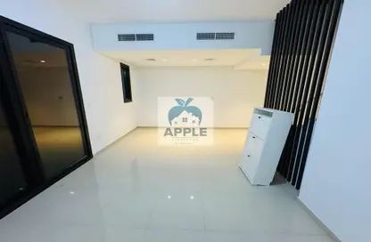 Villa - 2 Bedrooms - 4 Bathrooms for rent in Nasma Residence - Al Tai - Sharjah